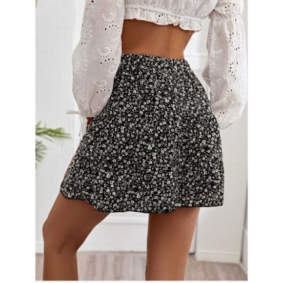 Floral Front Tie Skirt - Picture 2 of 7